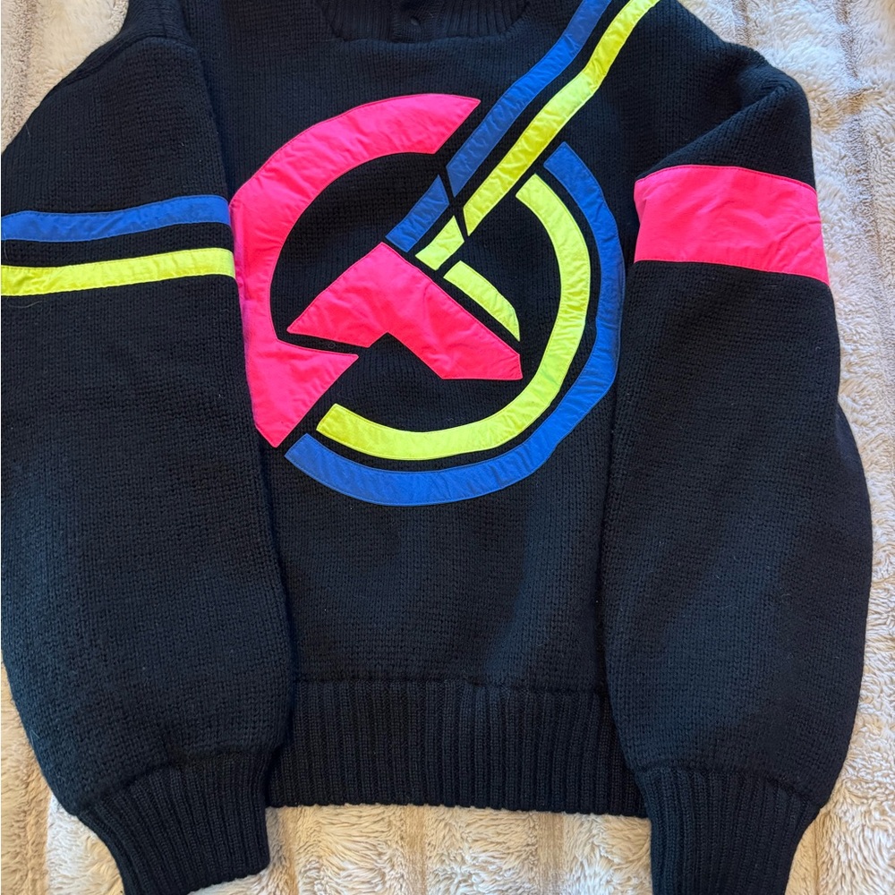 Retro vintage ski pullover